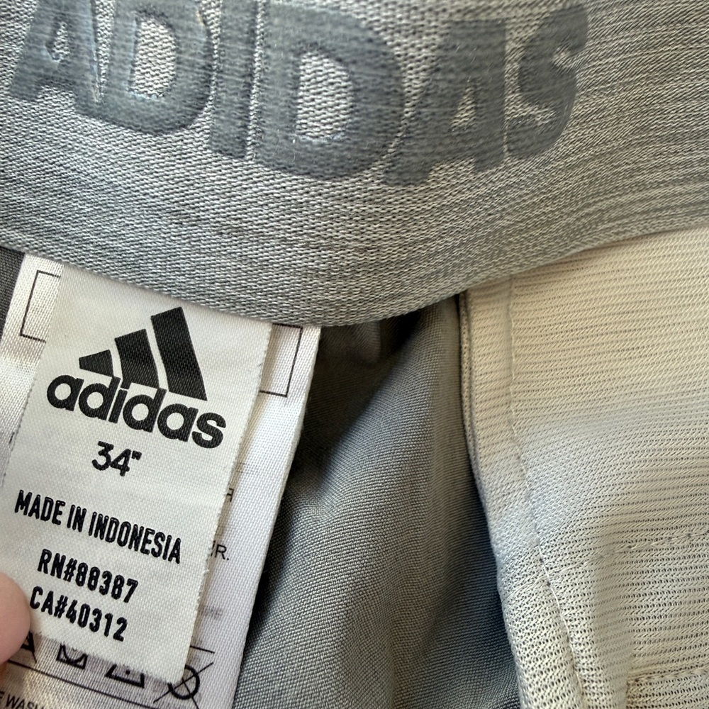 Adidas Men's Gray Golf Shorts Size 34 - Picture 2 of 6